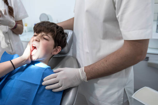 Best Emergency Dental Extractions in Redfield, AR